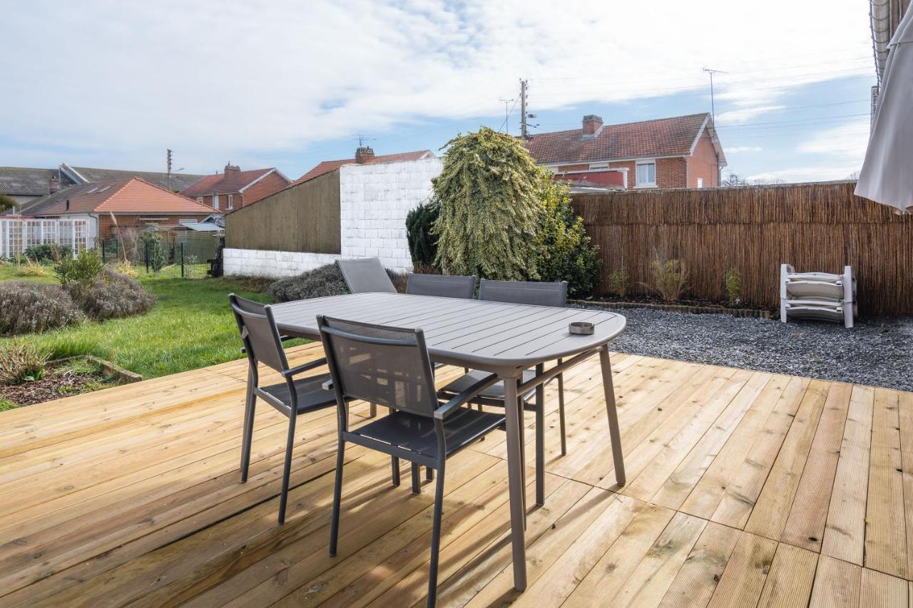 Maison confortable, terrasse et jardin à Amiens Exterior foto